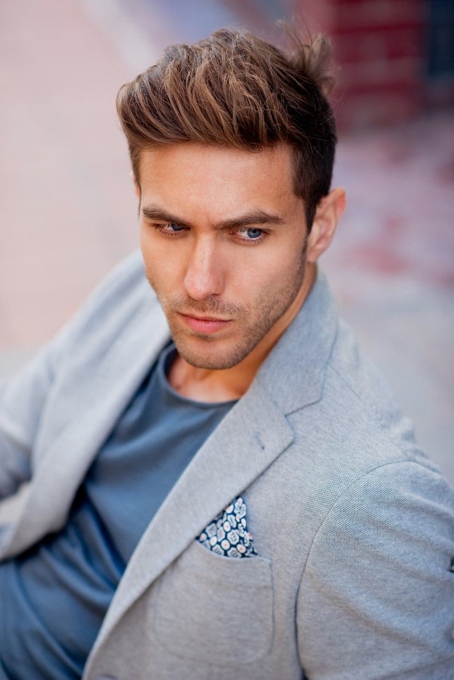 Looking for easy guy summer haircuts? Try these low maintenance styles for a cool summer.