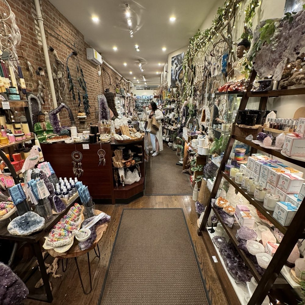 Looking for cool gifts in NYC? Astro Gallery Manhattan has unbelievable natural treasures you can buy.