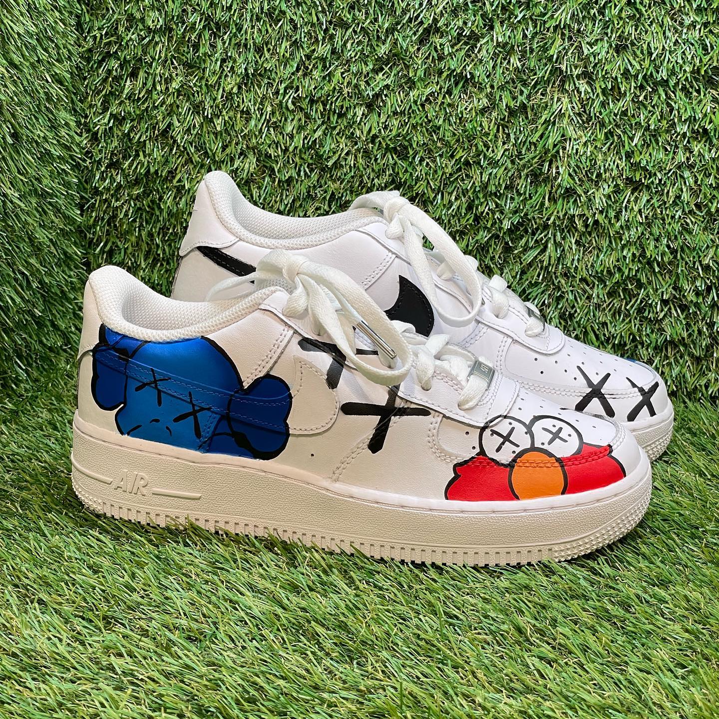How much do custom KAWS Air Force 1 usually cost? Find out the typical price range for these designs.