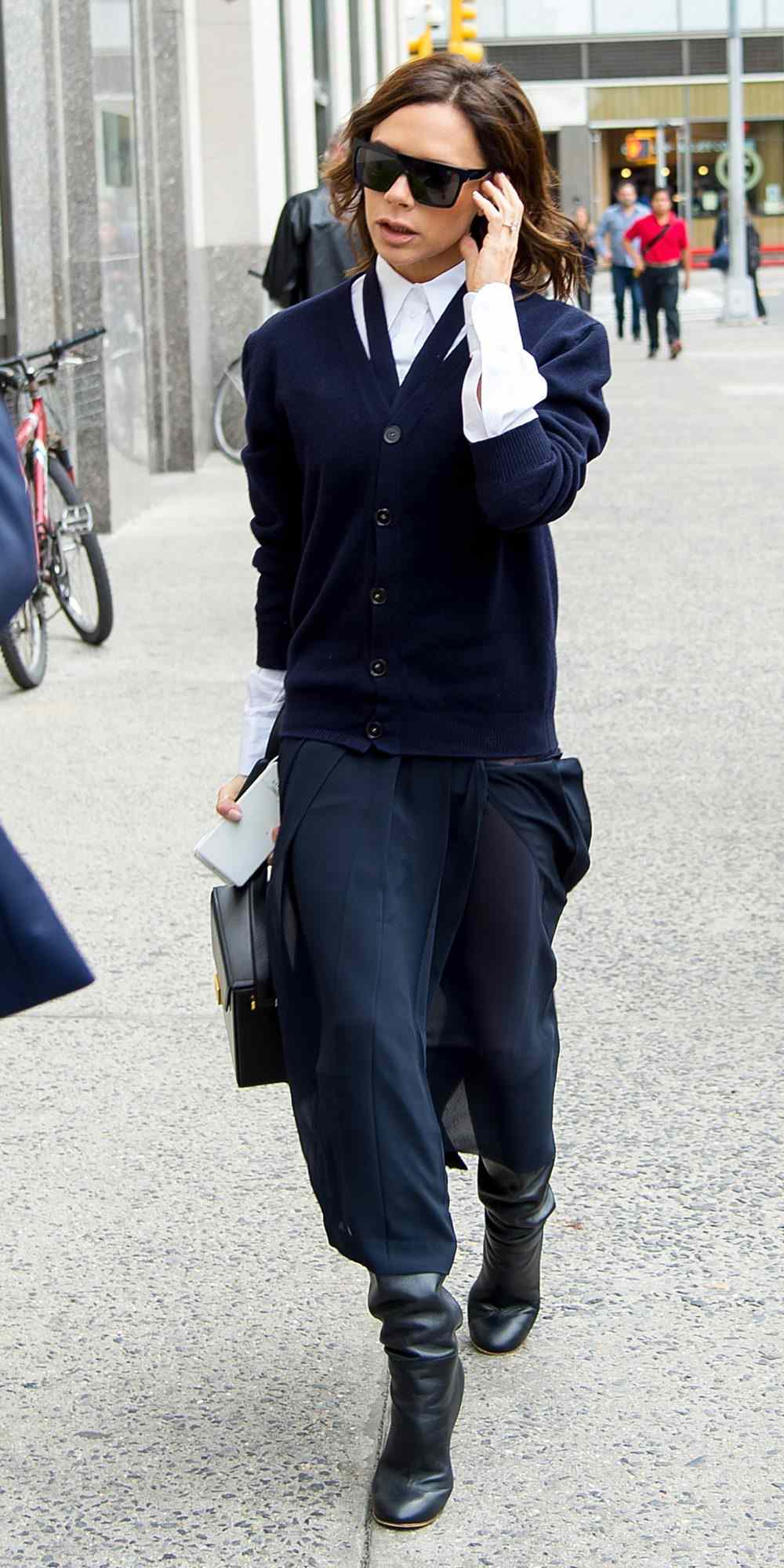 Victoria Beckham Casual Style: Get Her Look Now!