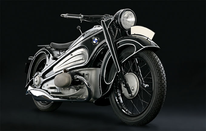 The amazing BMW R7 1934 motorcycle: Discover its incredible Art Deco design secrets and history.