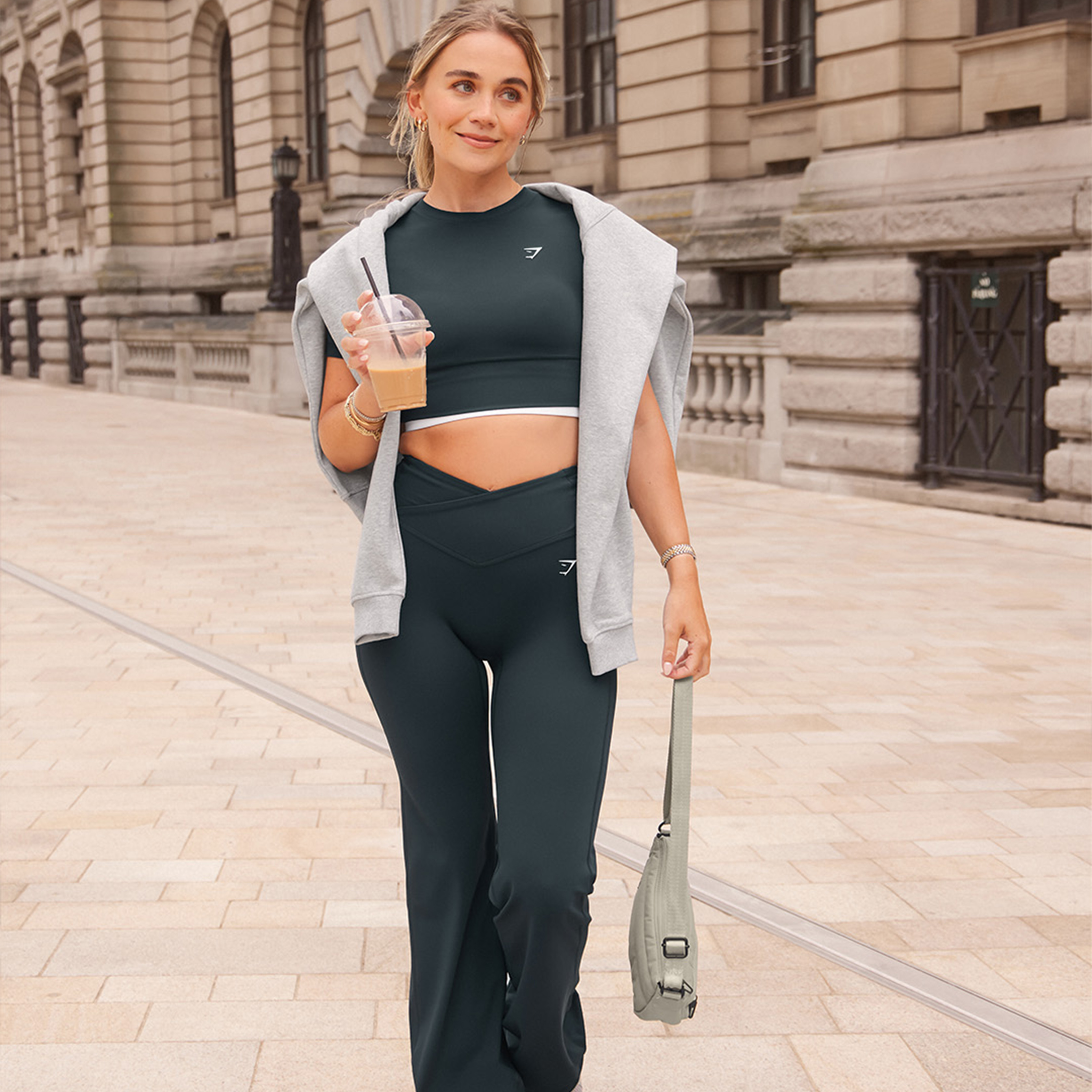 What to wear with your flares? Discover cool flare leggings outfit ideas you will absolutely love.