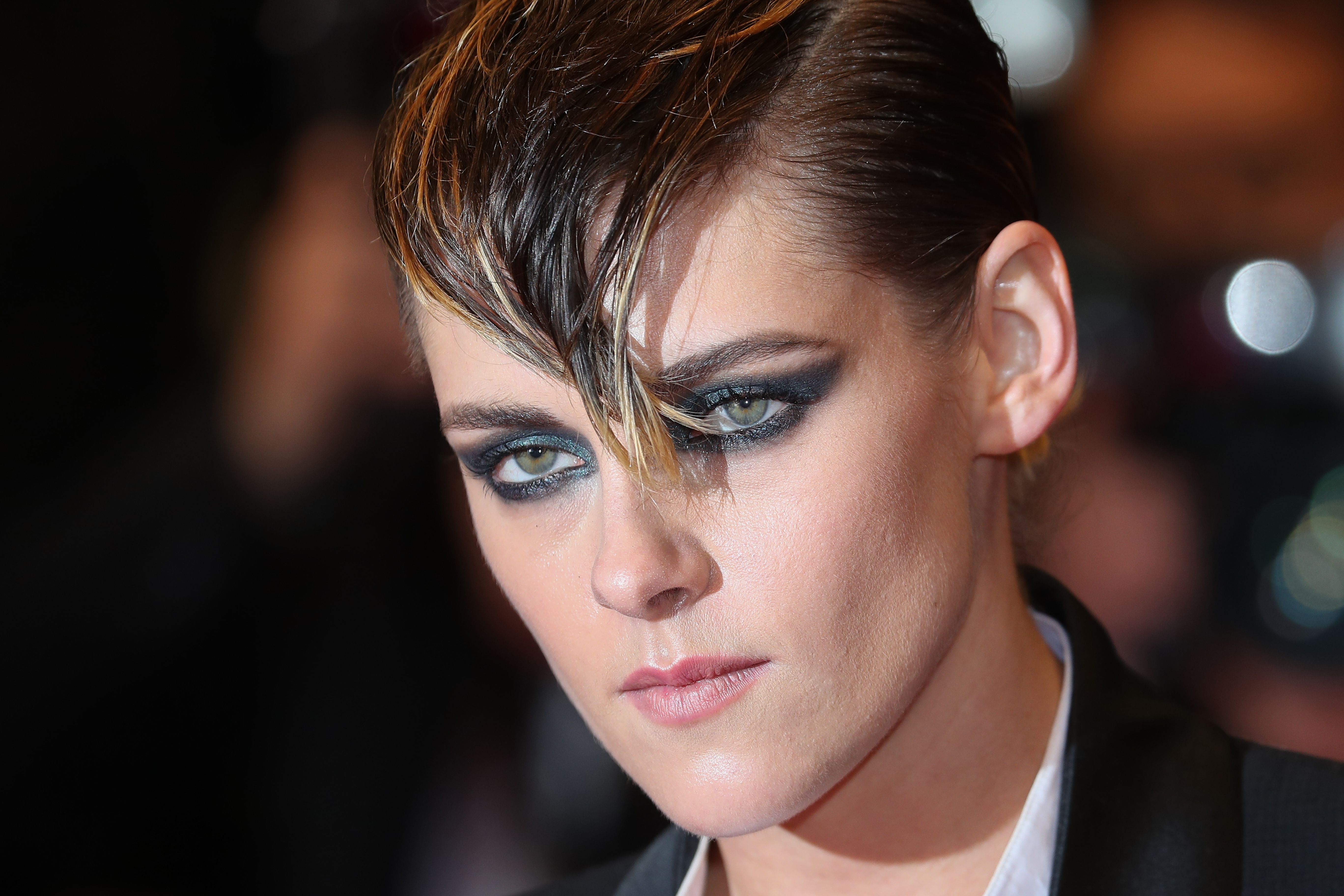 Want the best celebrity makeup close up looks? Get inspired by these star styles today!