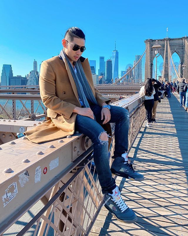 Scarf and Sunglasses: The Perfect Combo for Sunny Days!