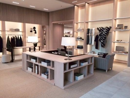 Where is the Loro Piana SF store? Find the boutique location easily in San Francisco.