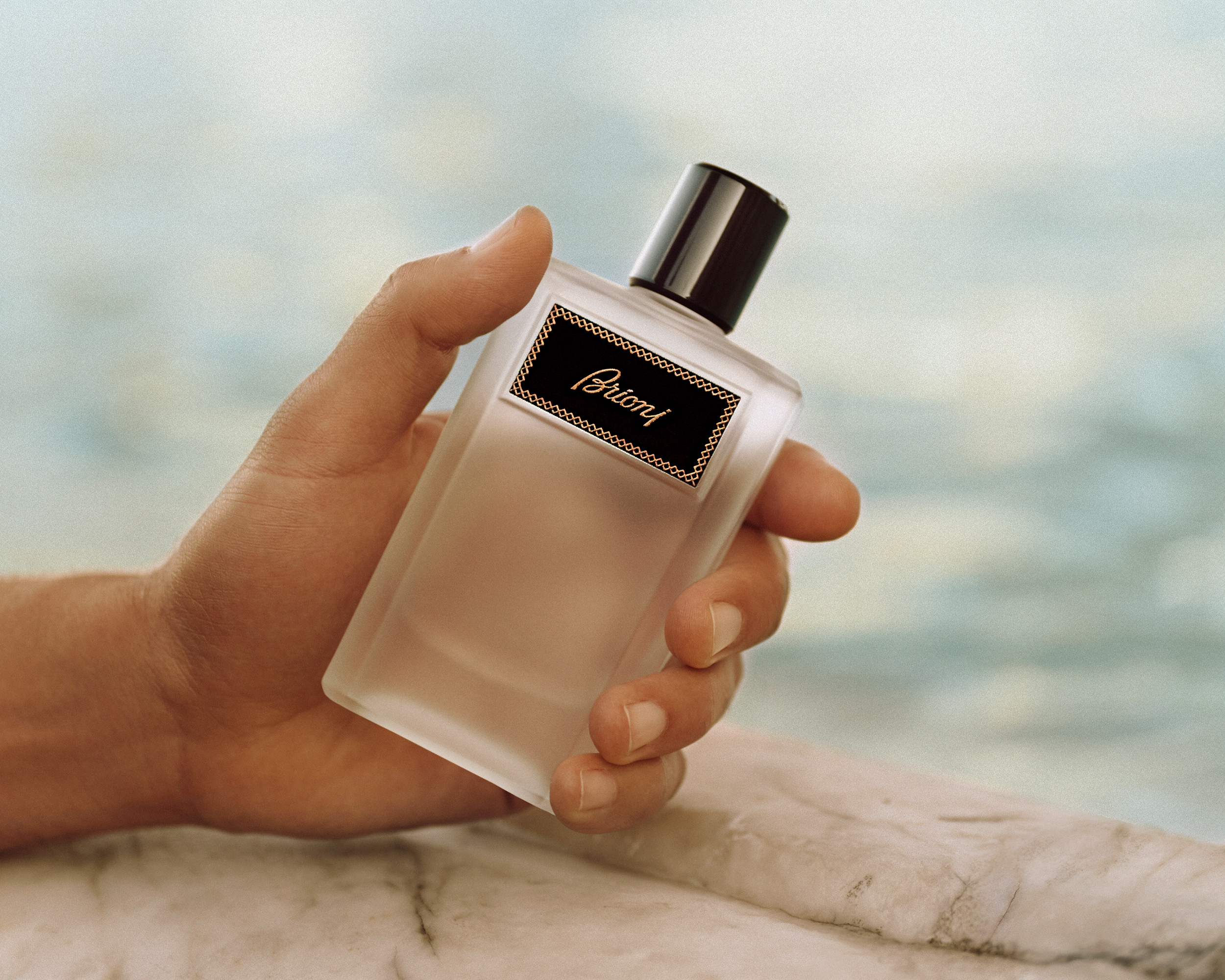 Wondering about the Brioni Eclat experience? Read reviews on what makes this fragrance so appealing.