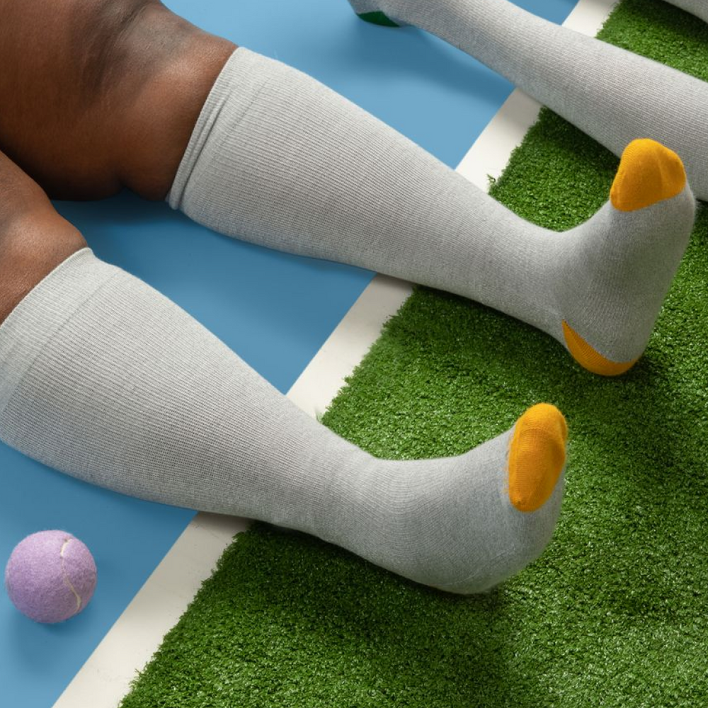 How to choose gold toe knee high socks womens? Simple tips to find your perfect pair very quickly.