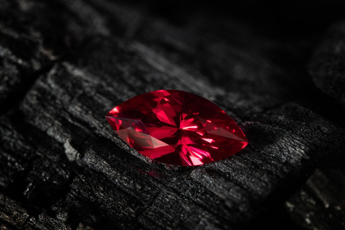 Thinking are there no more red diamonds around (We explain the honest facts about their scarcity and value)