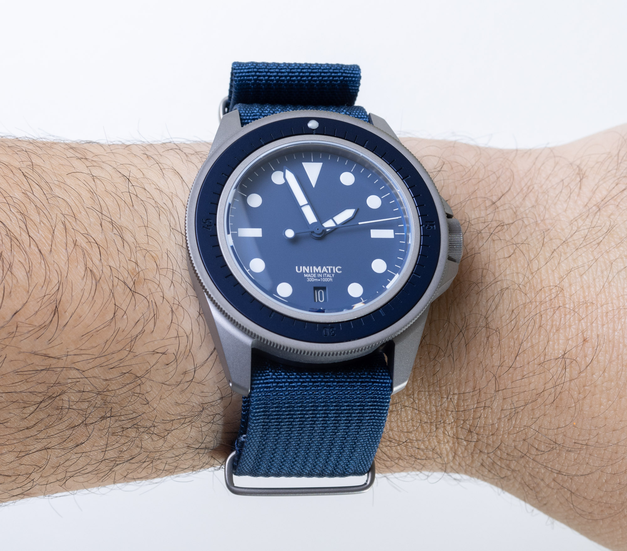What is a Unimatic Titanium watch? (Learn about its strong features and cool Italian design)