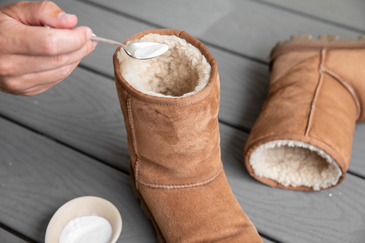 After cleaning, do Uggs dry fluffy again? Tips to restore your Uggs after washing and drying them carefully.