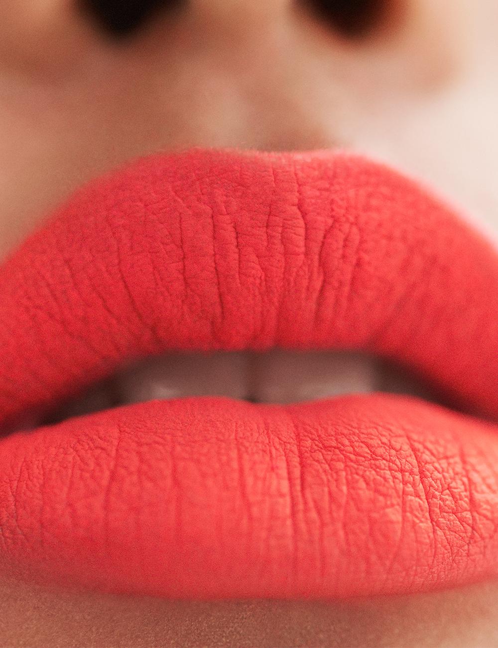 What lip color is right for me? Unlock expert secrets for your best lipstick hue!