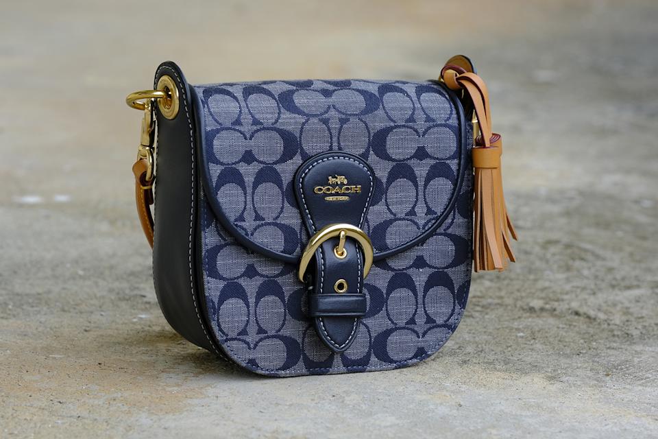 Cleaning coach fabric handbags: what should you use? (avoid these common mistakes to keep your bag safe)
