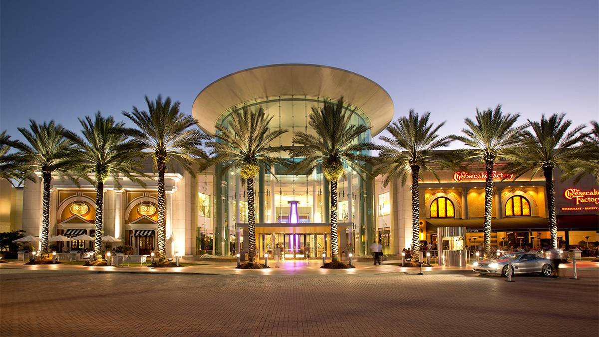 Want to shop Neiman Marcus Millenia Mall Orlando Florida? Here's how to plan the perfect day out!