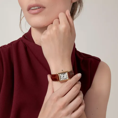 Want a cartier leather strap ladies watch? Discover our top elegant choices for sophisticated women.