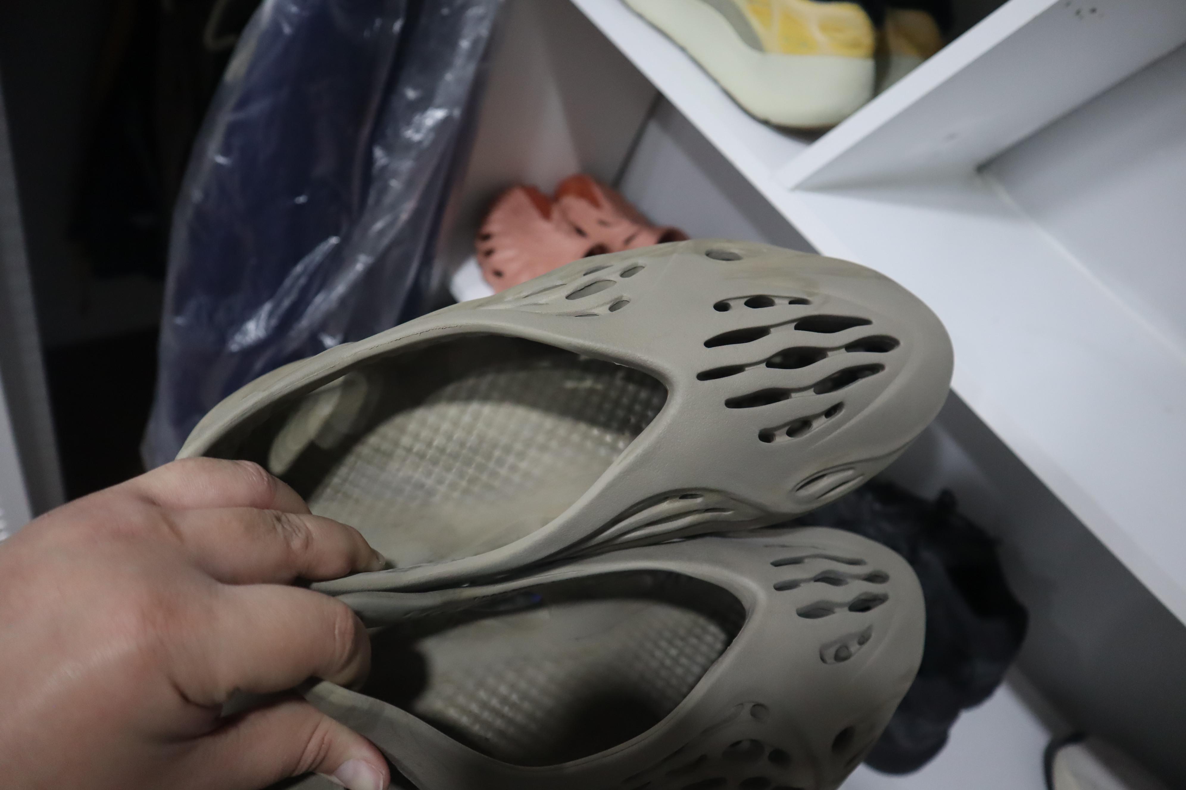 Are Foam Runners Actually Comfy? We Tell You the Real Truth About Their Feel