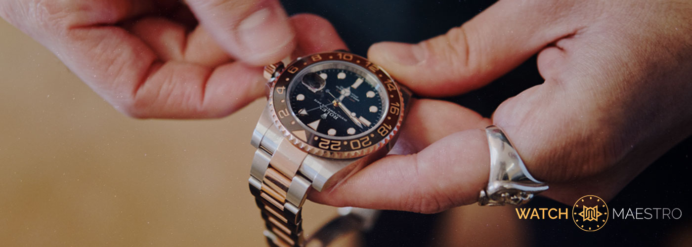 How can you easily set the time on a gmt2? (Follow these simple steps for accurate timekeeping)