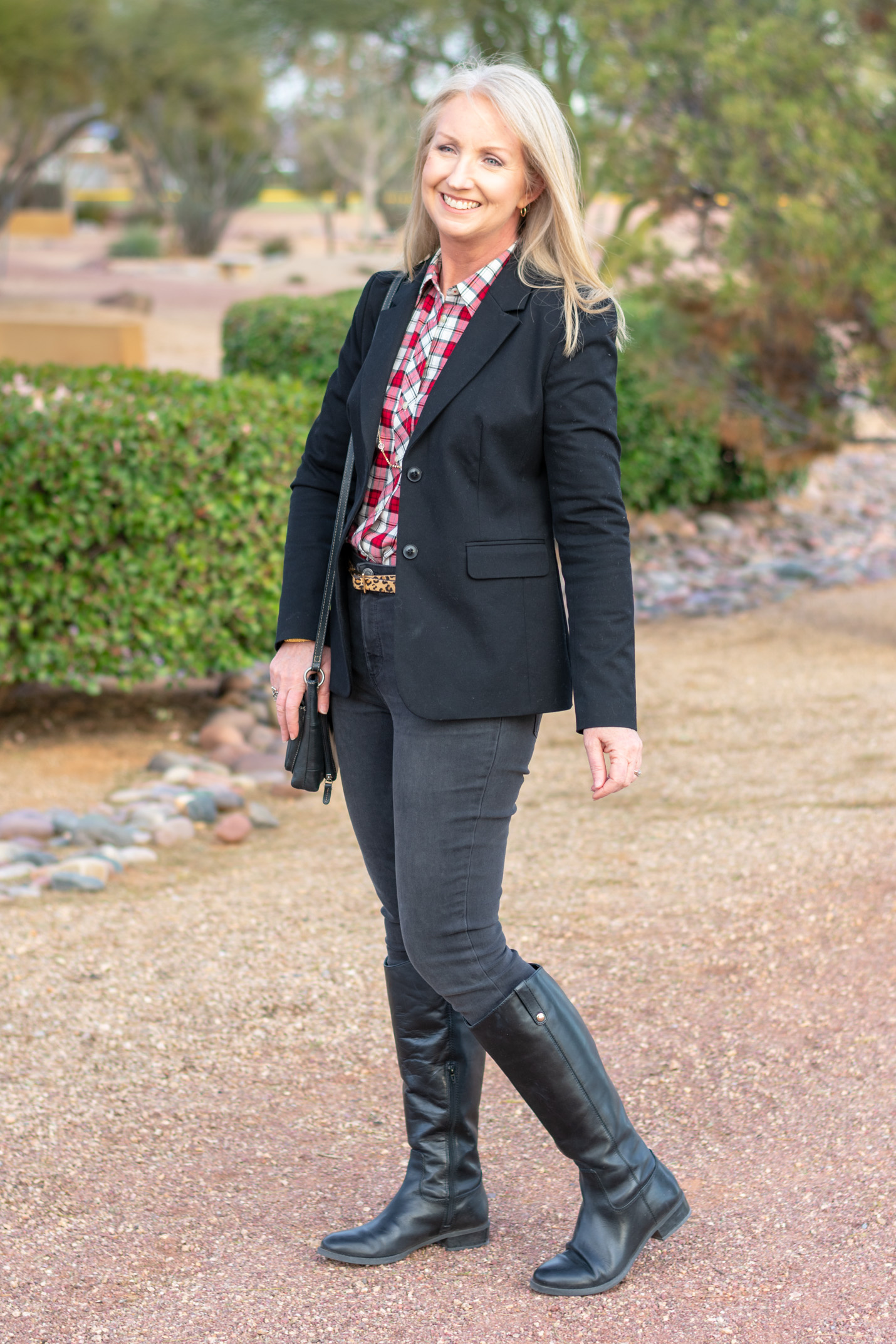 How to style outfits to wear with black riding boots? Here are some easy fashion ideas for you.