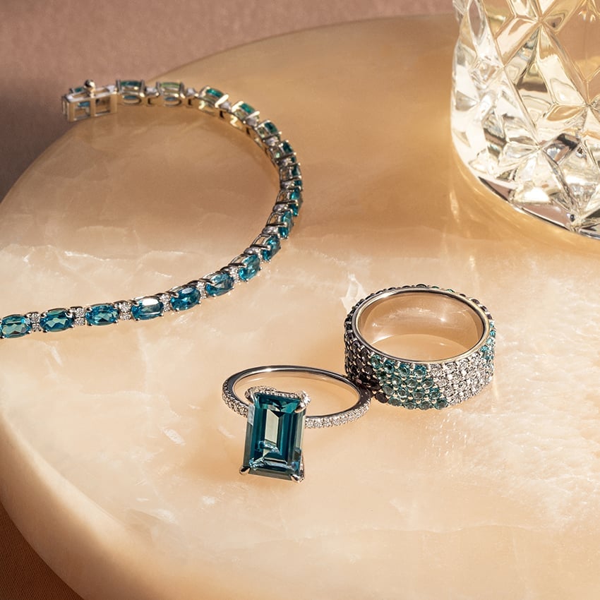 Looking for december birthstone gift ideas? Find out how to select stunning jewelry that everyone born in December will absolutely love.