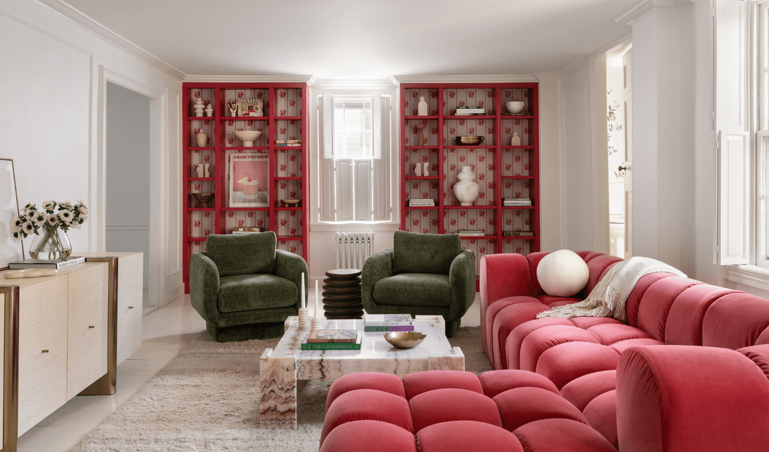 Need some fantastic colors that go with maroon for your next design project? Find inspiring ideas and really smart pairings right here.