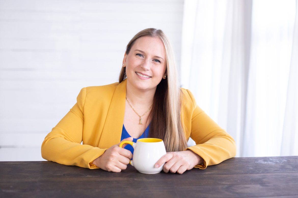 Who is Kelly Glenn? (Get to know the real Kelly Glenn and what they do)