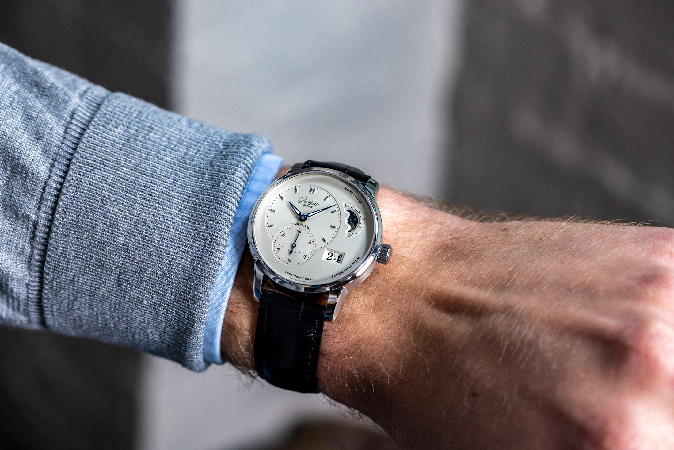 Is Glashutte PanoMatic worth buying? Compare its pros and cons before you spend your money!