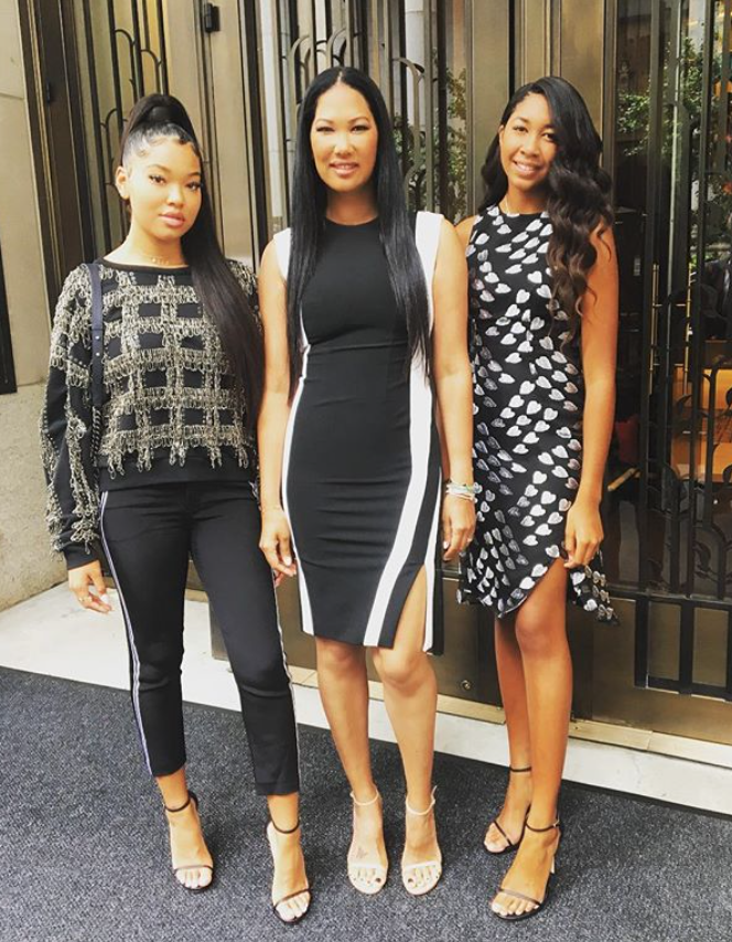 How does Aoki Lee Simmons height measure up? Learn more about Aoki Lee Simmons height and her stats.