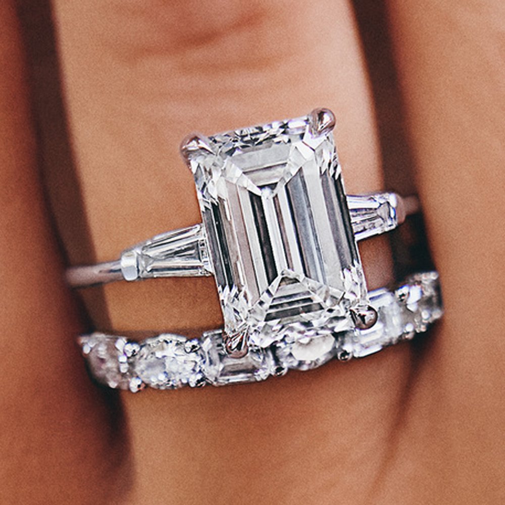 Where is ben bridge jeweler bellevue located? (Find your perfect engagement ring and luxury watch here!)