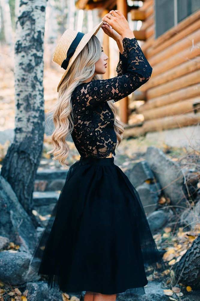 Need some black tulle skirt outfit ideas (Check out these super cool looks for inspiration now)