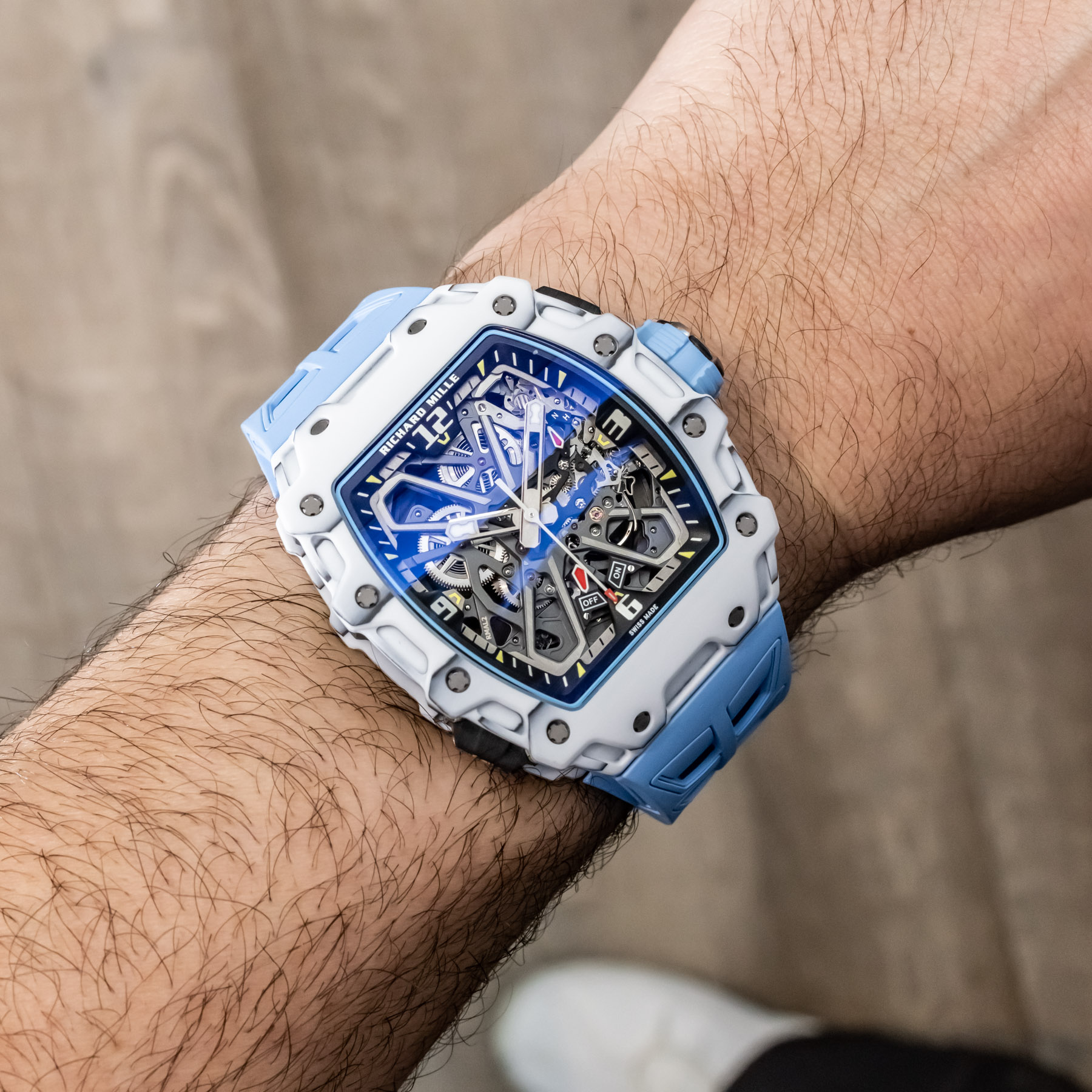 What are the key details of the rm35 richard mille? Get to know this luxury watch better.