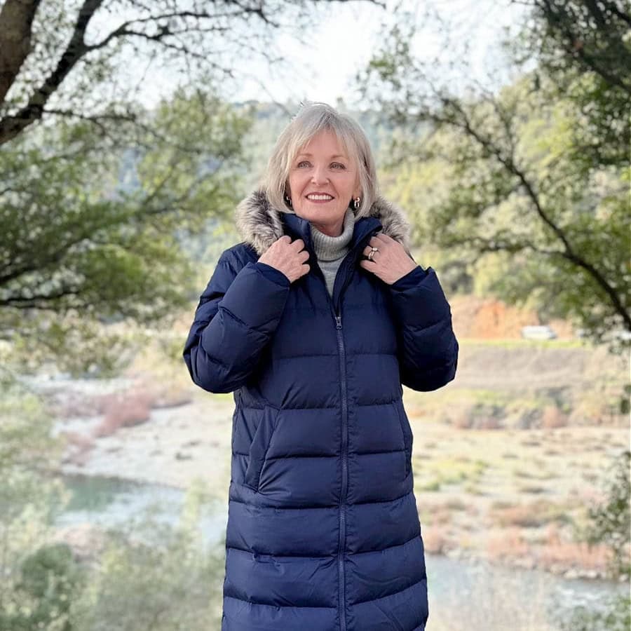 How do you choose amazing jennifer coats? Learn these easy tricks for a perfect fit!