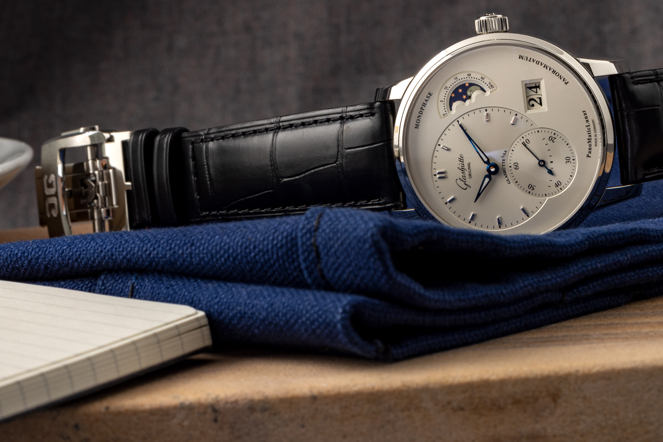 Is Glashutte PanoMatic worth buying? Compare its pros and cons before you spend your money!