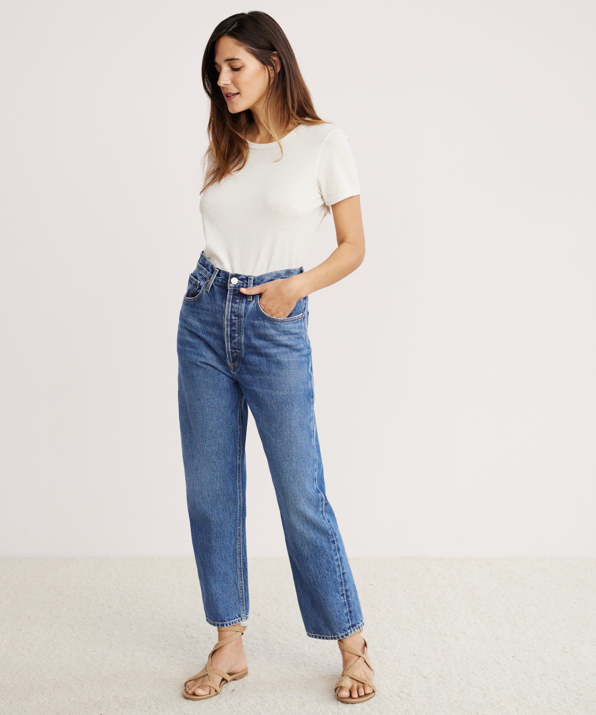 Why is everyone loving the agolde 90s high rise crop? The secret to their must-have status.