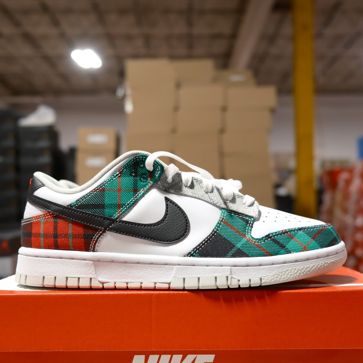 Want good deals on nike christmas shoes? (Learn smart ways to save money on your festive sneaker purchases)