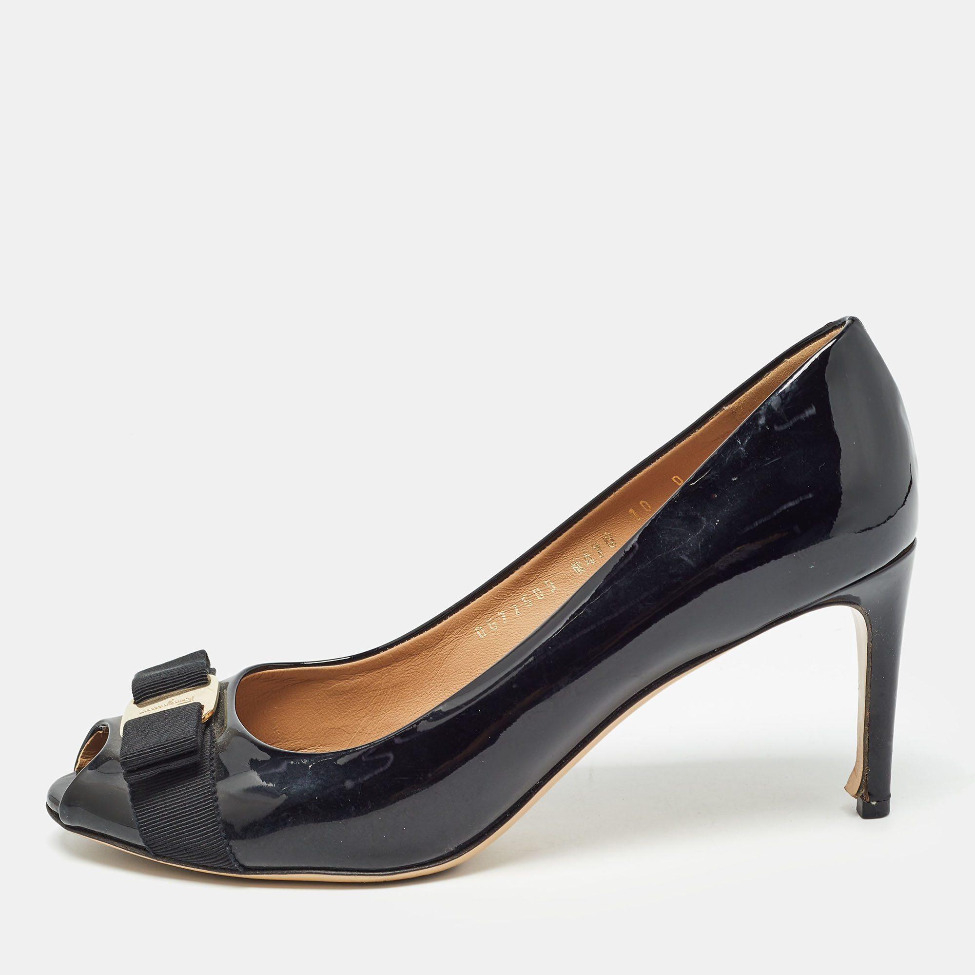 Looking for Ferragamo Black Patent Pumps? Here's How You Can Find the Best Deals and Sales!