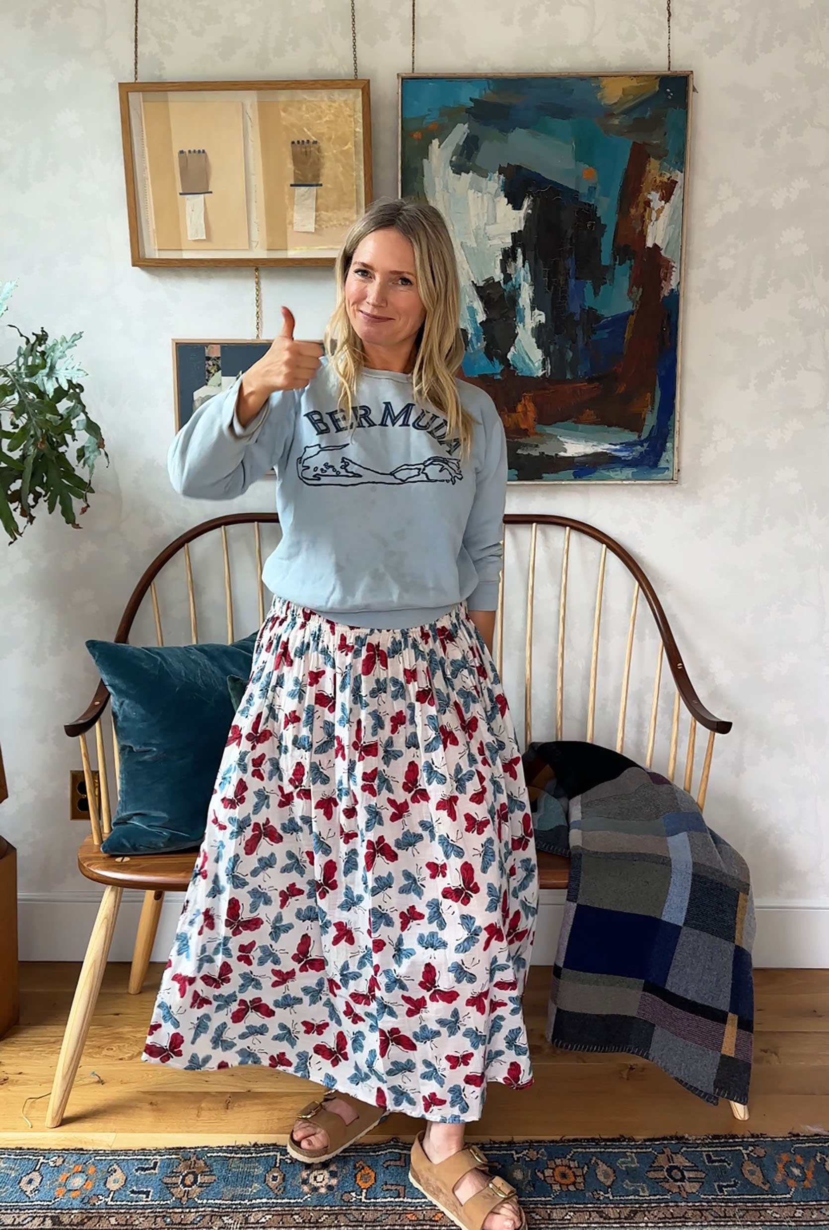 Can a maxi skirt and t shirt be trendy? Yes! Learn to create stunning outfits easily.