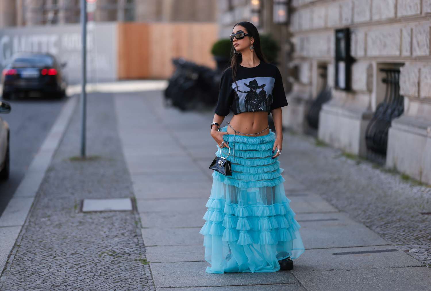How to wear shirt with tulle skirt look cute with easy styling ideas