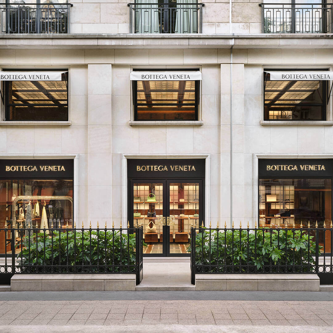 What to buy at Bottega Veneta Paris Av. Montaigne? (See the best picks now!)