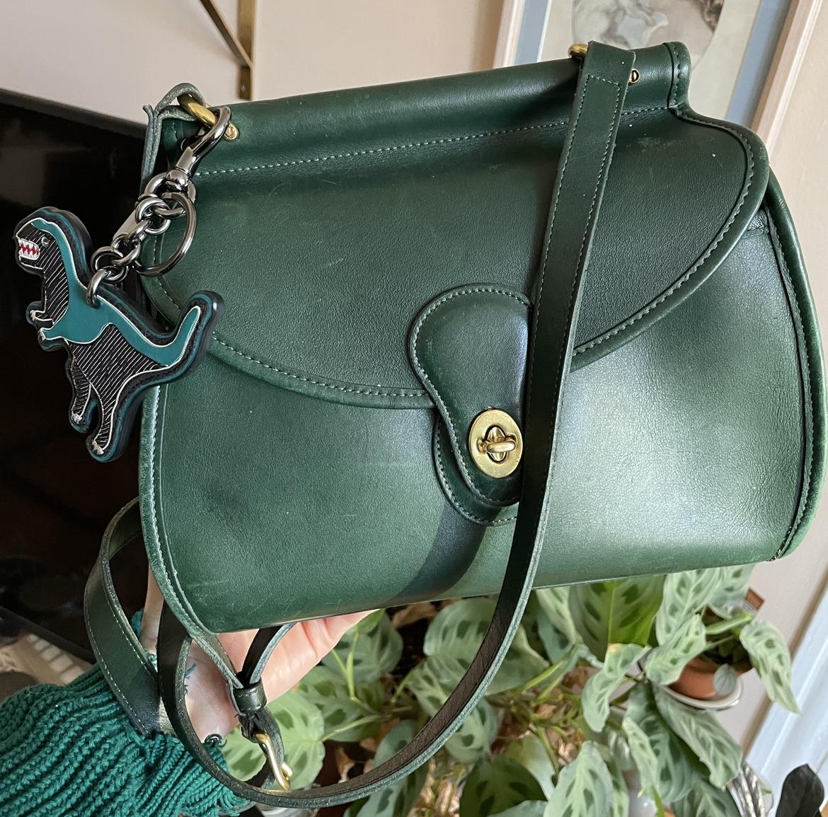 Why I Love My Coach Bottle Green Purse Vintage Style Secrets