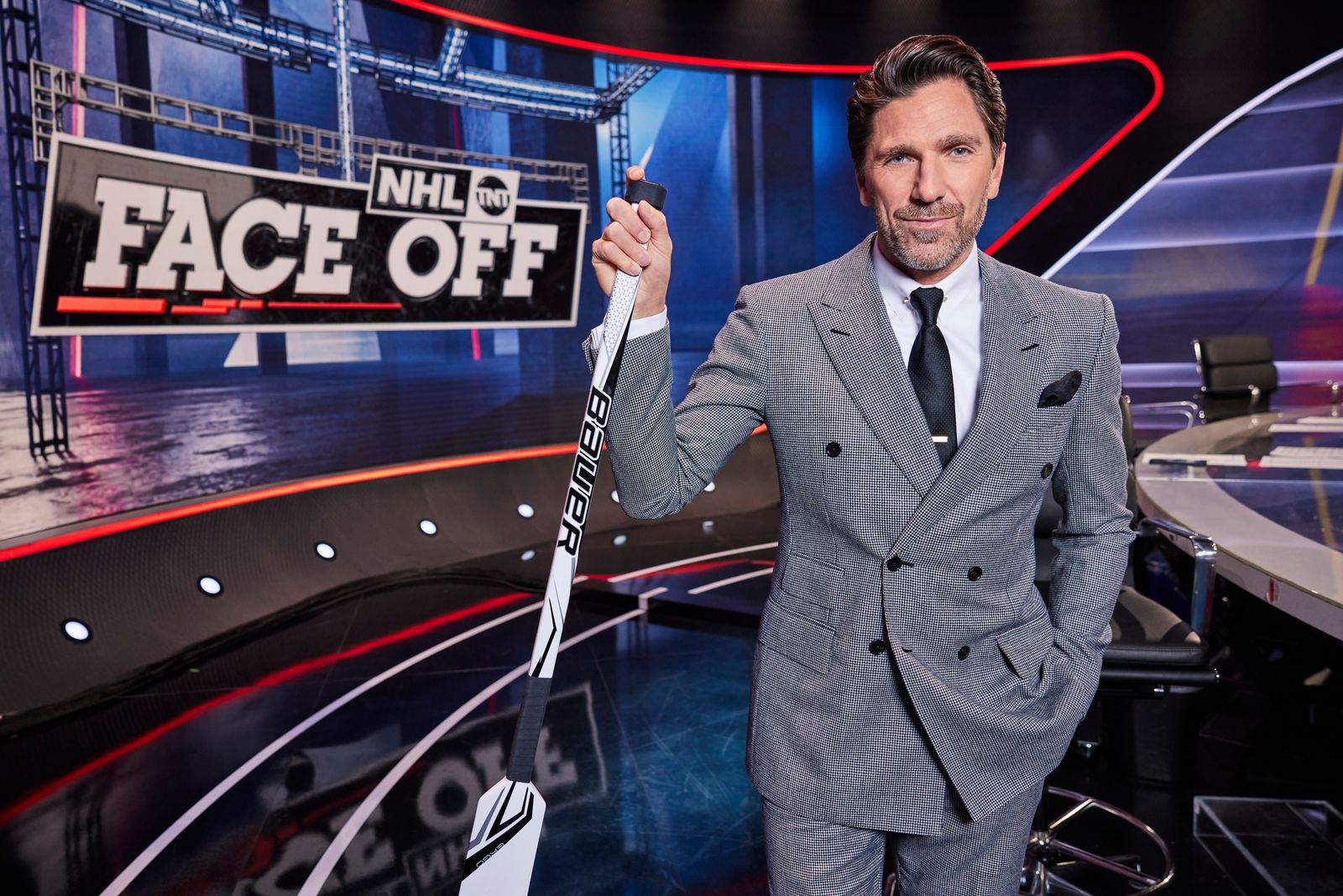 How Henrik Lundqvist impressed in GQ: Exclusive insights and photos.