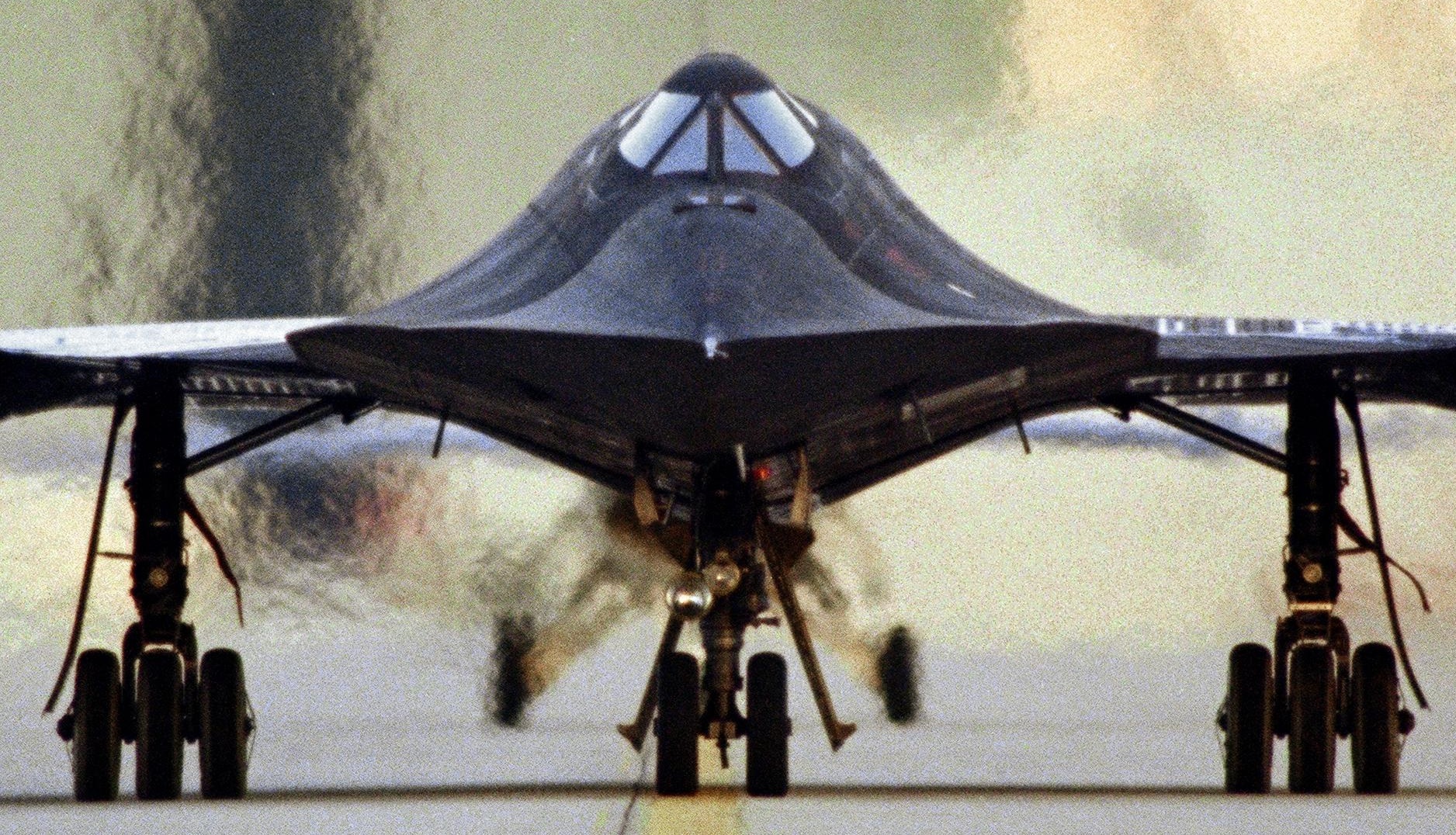 How high is sr-71 general per hour cost? (Compare it to modern jet costs!)