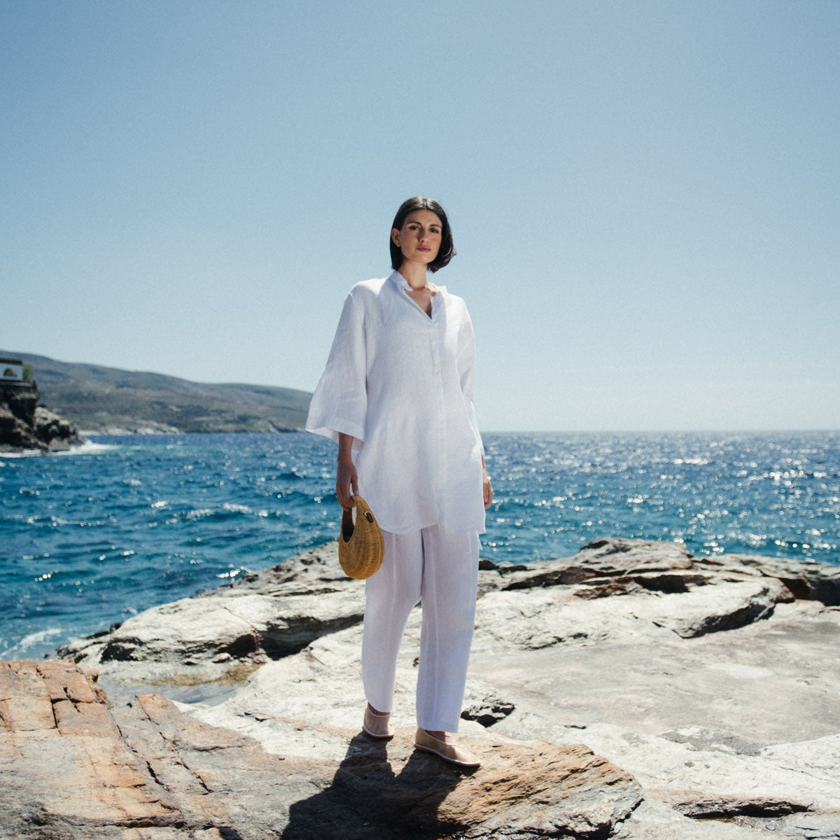 White linen pants outfit combinations: Quick pairings for hot weather!