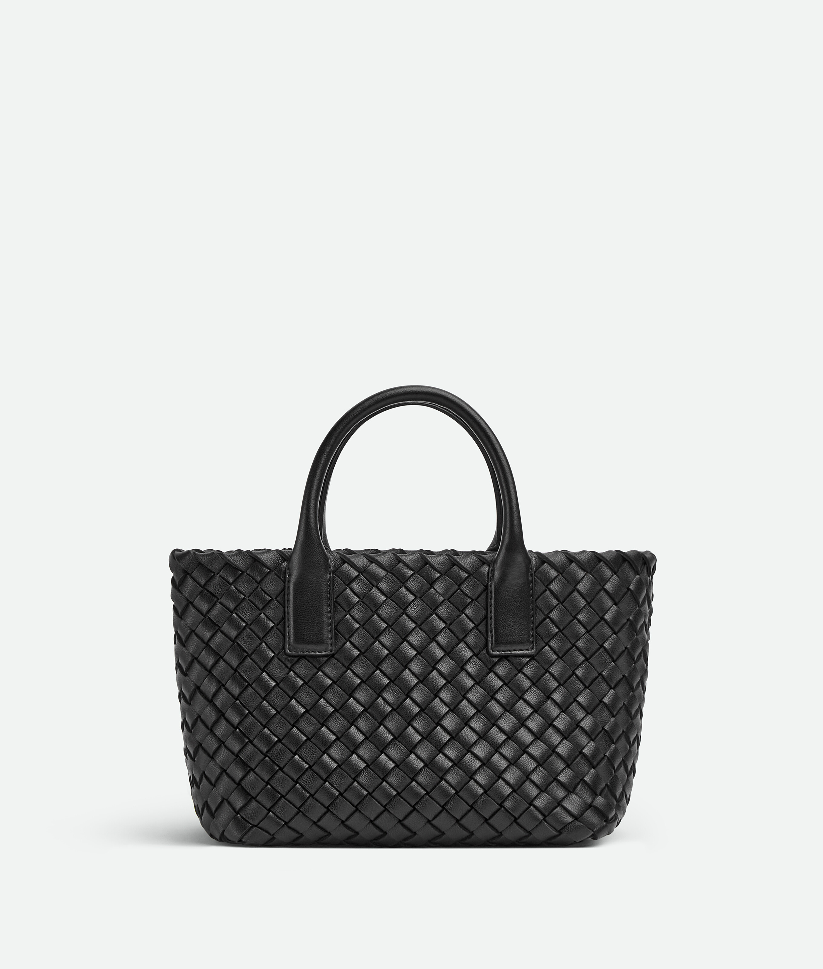 How to choose Saks Bottega Veneta handbags? Expert tips for best luxury purchase!