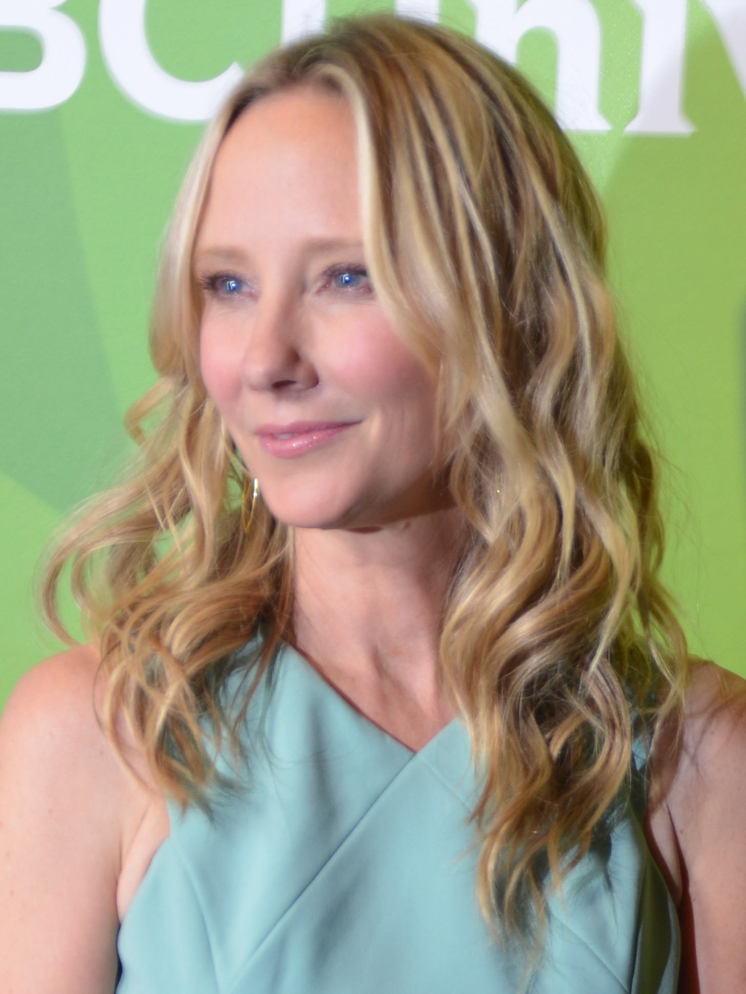 How Anne Gordon builds her career? (Simple tips from her own experience)