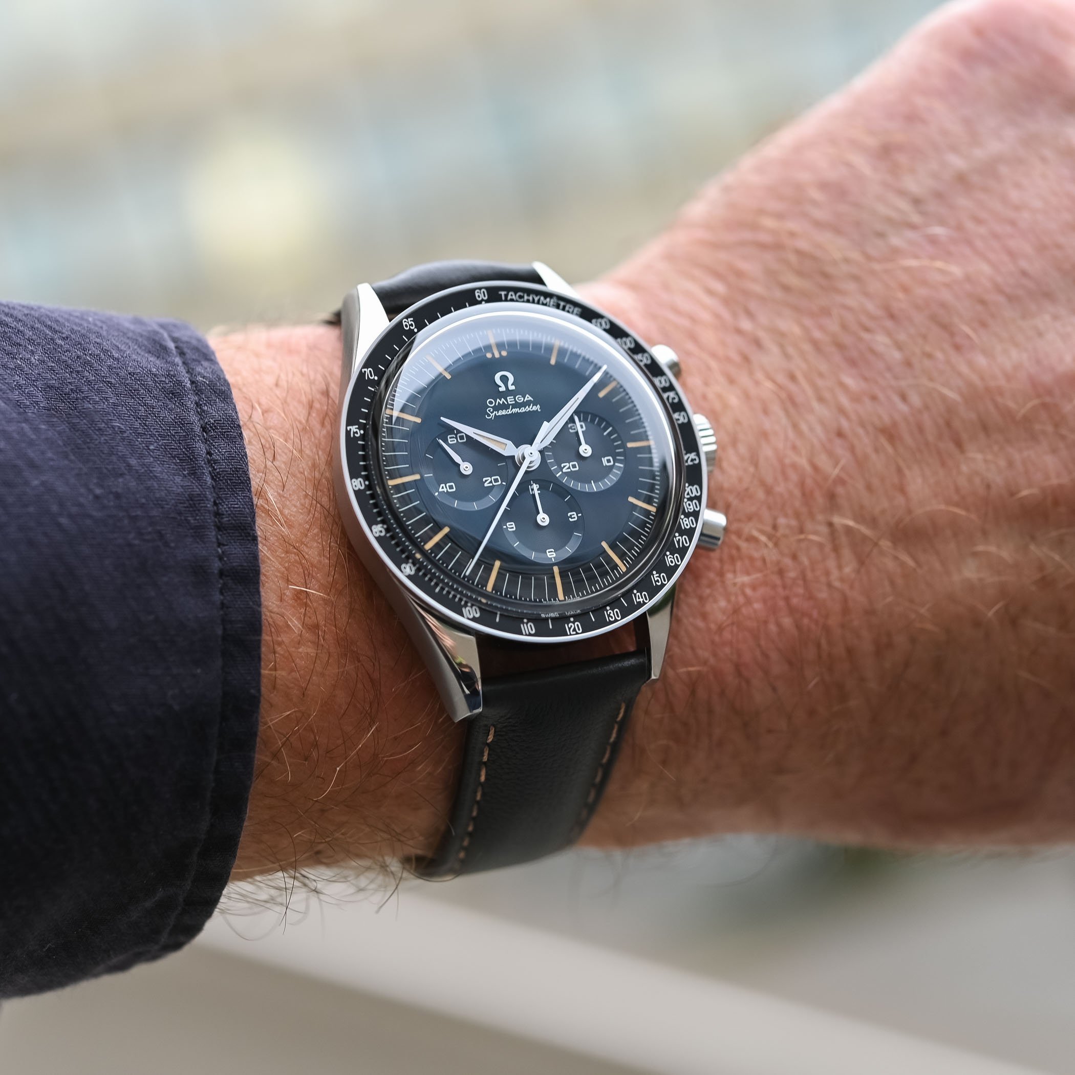 Speedmaster Omega Date cost how much? Compare prices and models.