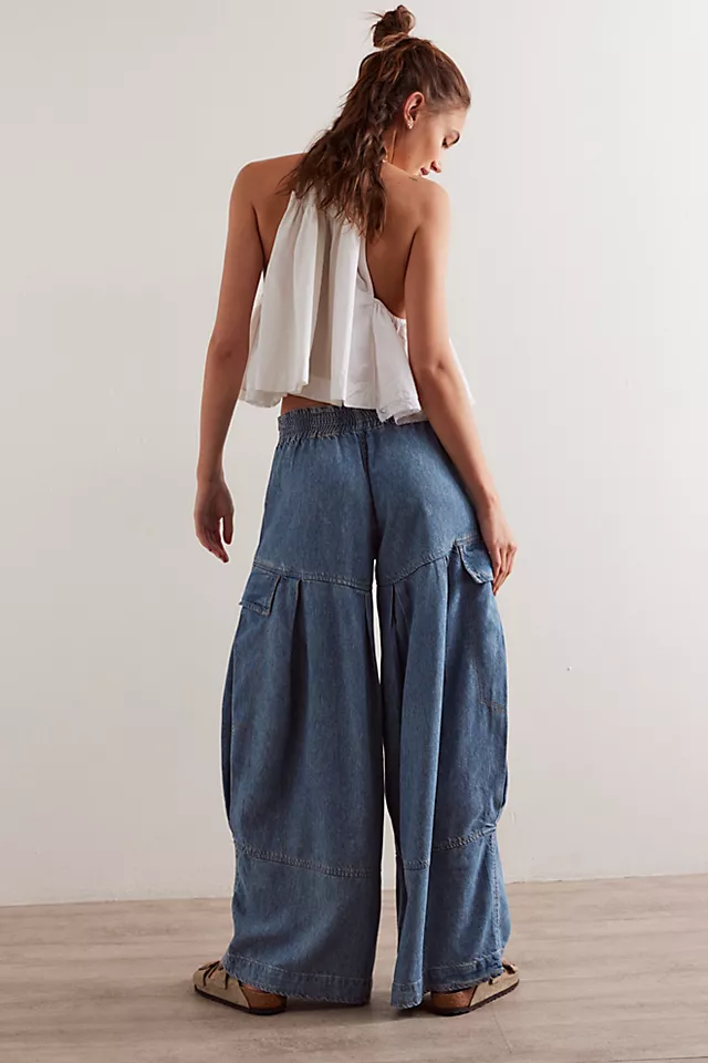Why buy Free People balloon jeans? (Discover comfort benefits and hot trends today.)